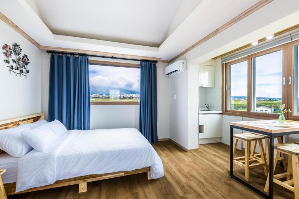 Romance Jeju Pension Exteriér fotografie